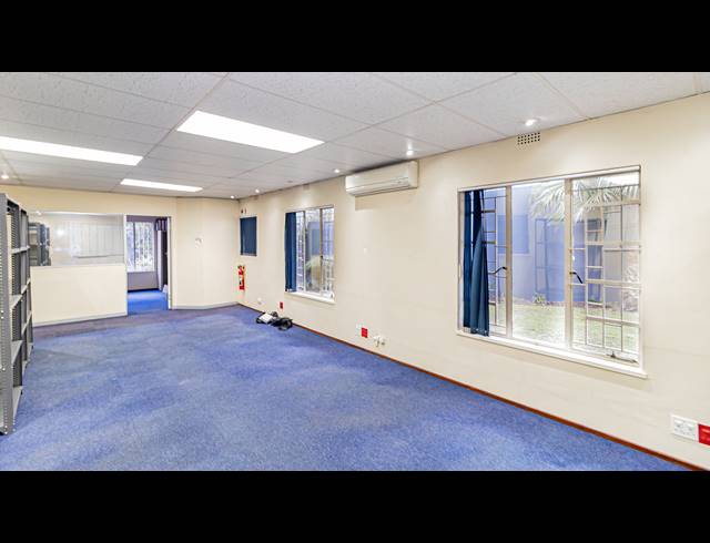 773M² OFFICE FOR SALE IN FERNDALE